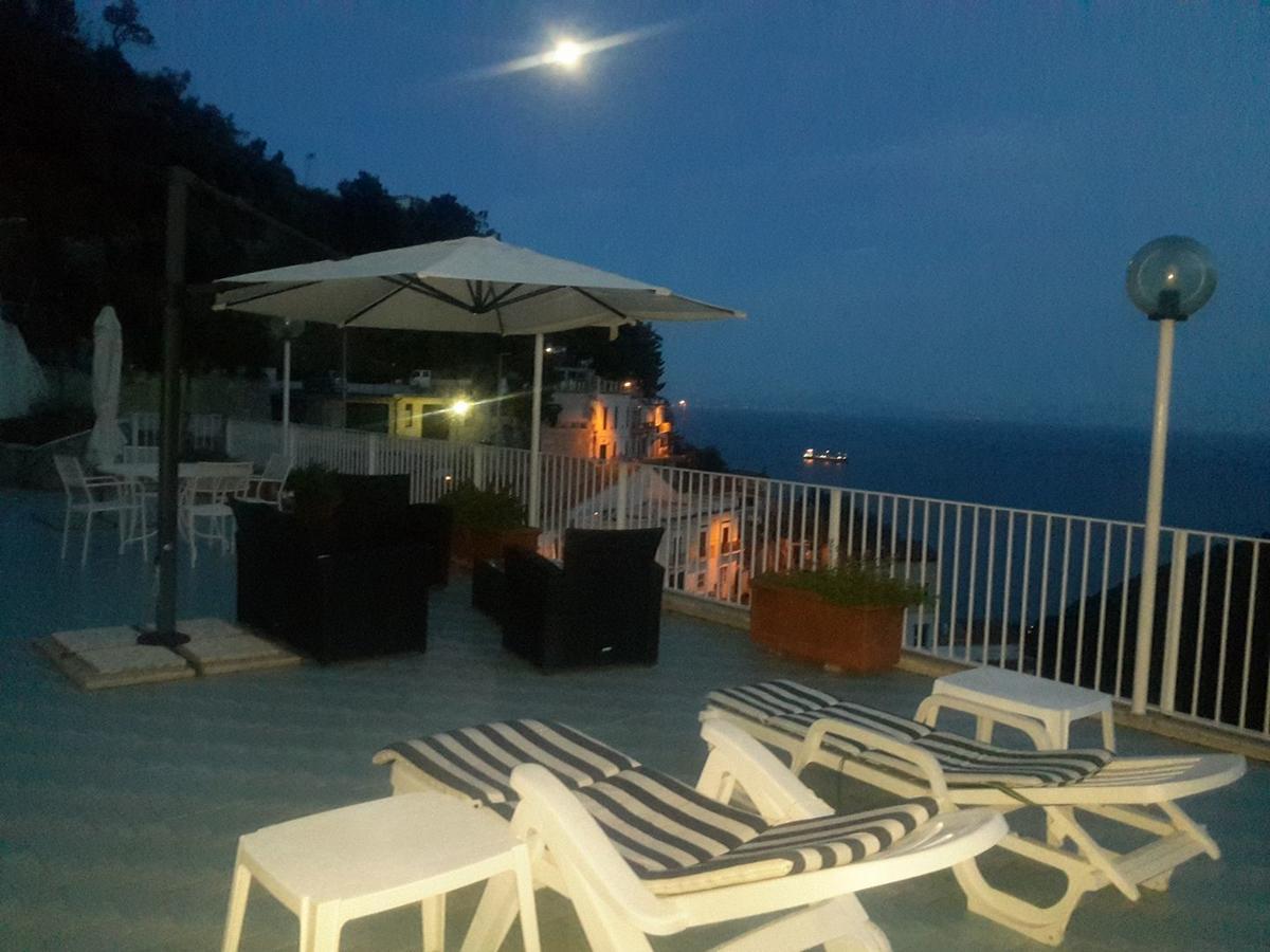Bed and Breakfast Le Terrazze Di Cristina Vietri Zewnętrze zdjęcie